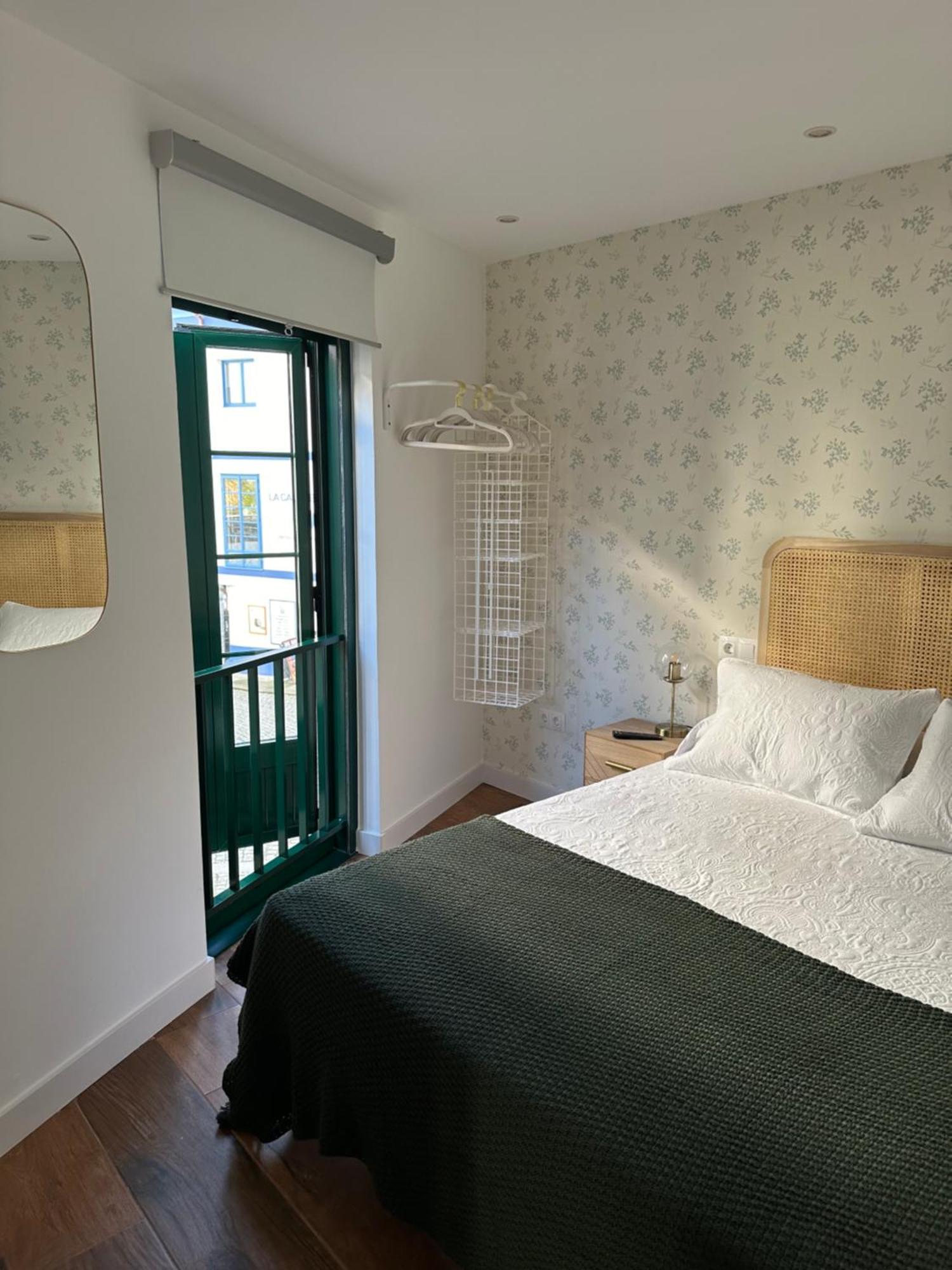 Urbanin I Plaza Ayuntamiento Apartment *