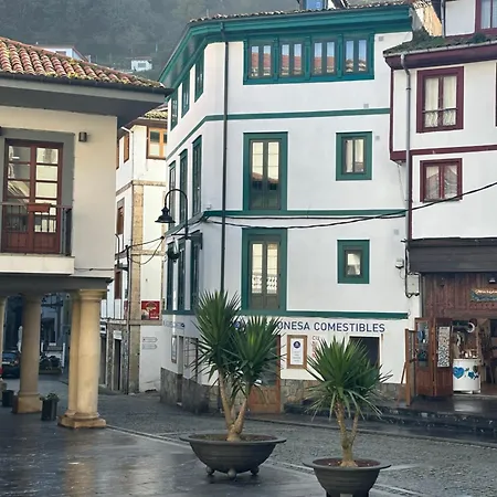 Apartamentos Urbanin I Plaza Ayuntamiento Cudillero Exterior photo